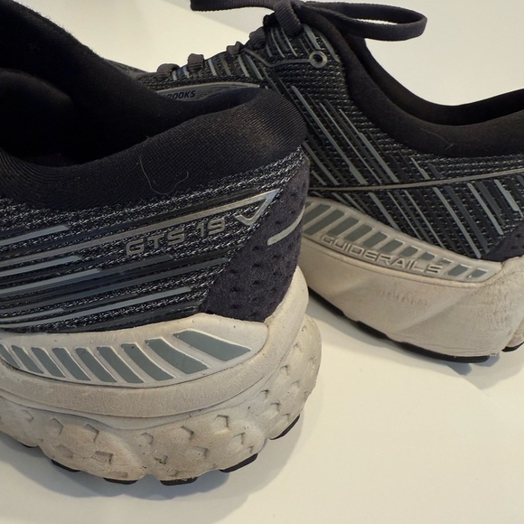 Women’s Brooks Adrenaline GRS 19 Gray Running Sneakers. Size 8 - Picture 7 of 8